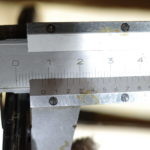 新品ディスクは厚さ8mm。